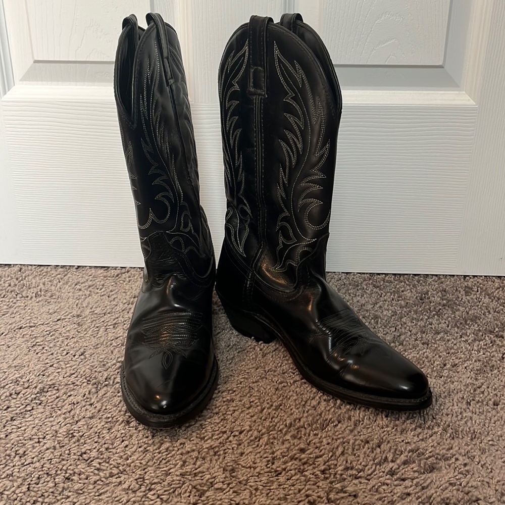 Black Cowboy Boots